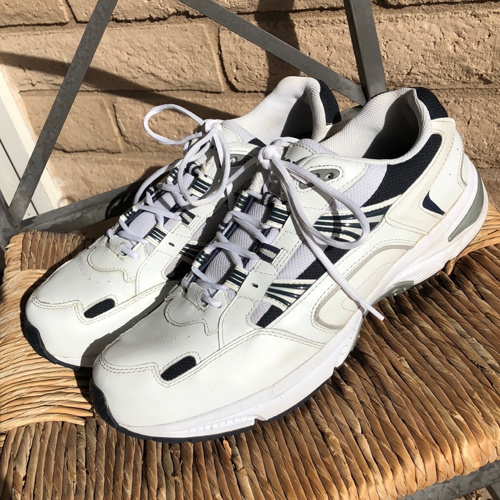 Vionic Men’s Classic Walker Tennis Shoe